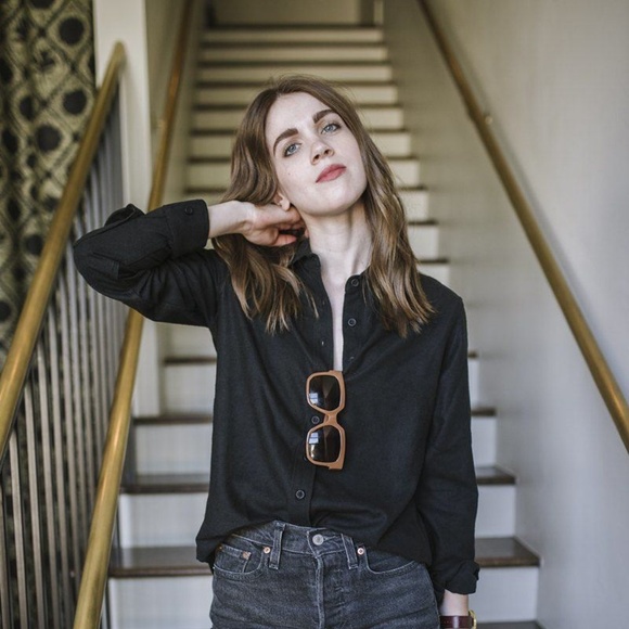 Tradlands Tops - Tradlands the Lena noir black raw silk button-up